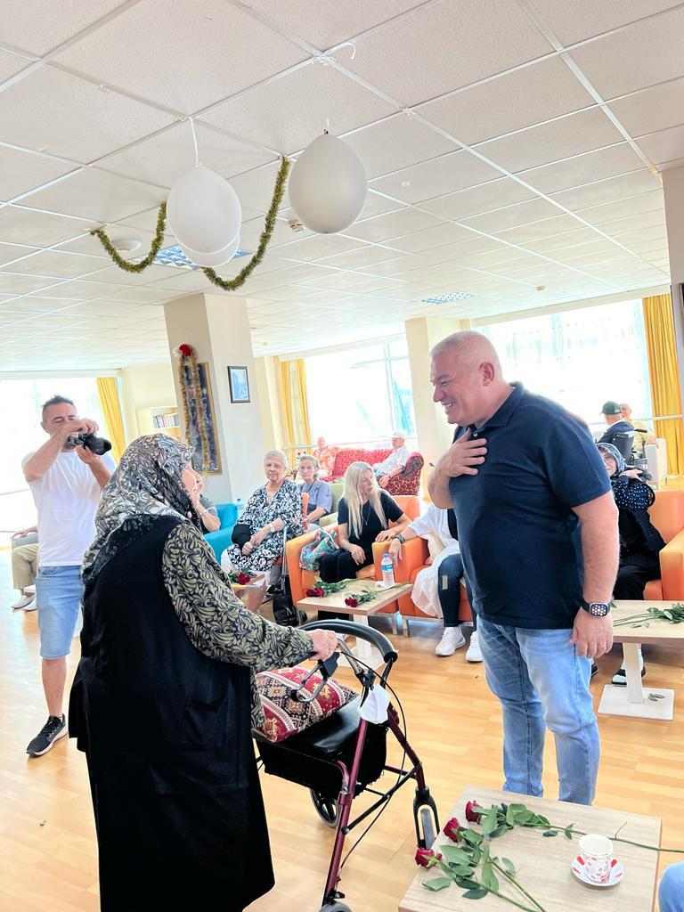 ŞAHİN HUZUREVİNDE 7 78458