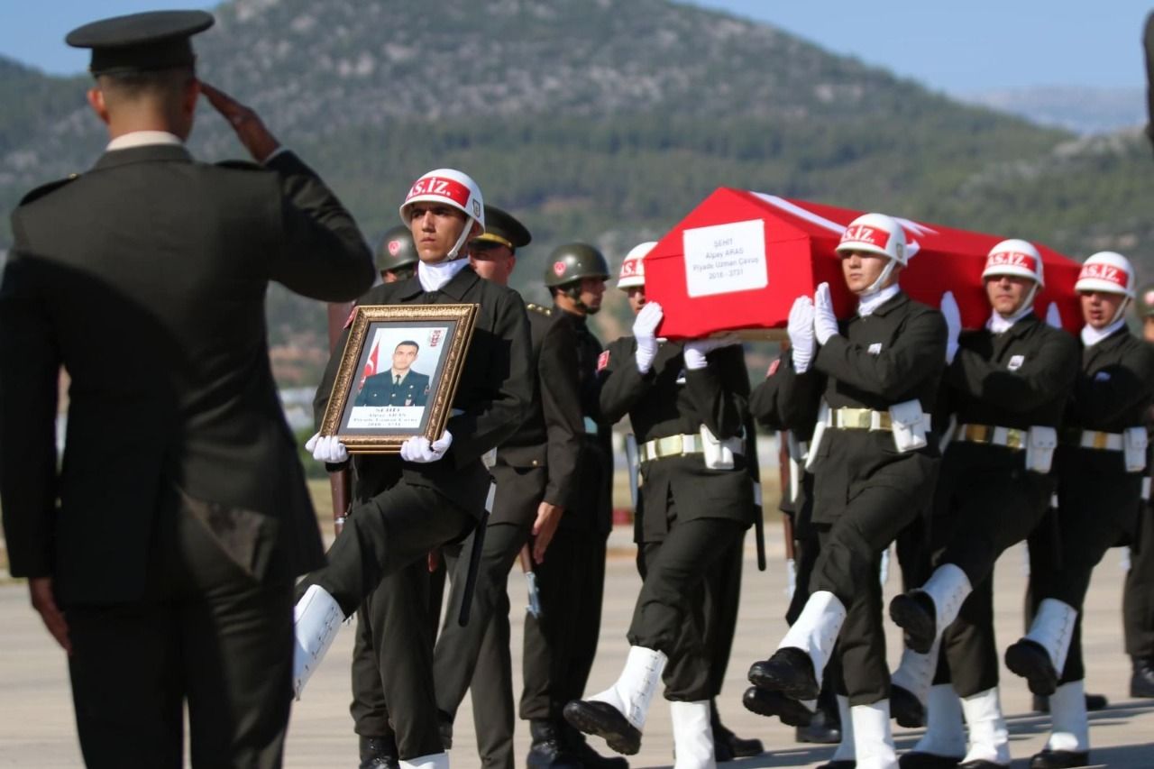 ŞEHİDİMİZ BABAOCAĞINDA 2 5bd34