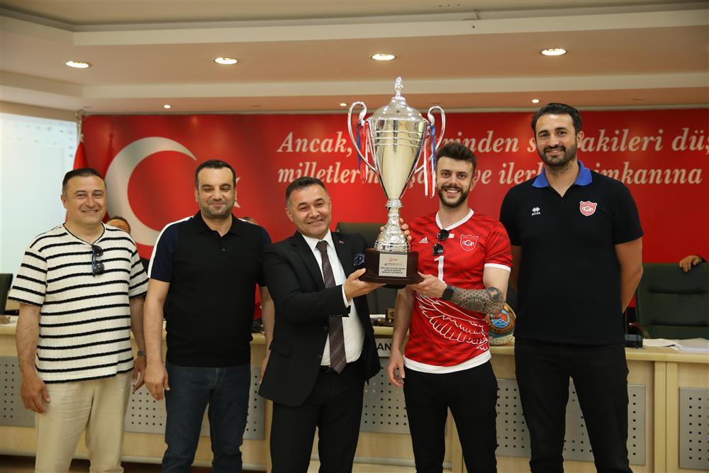 şampiyon yücel 3jpg 8bf63