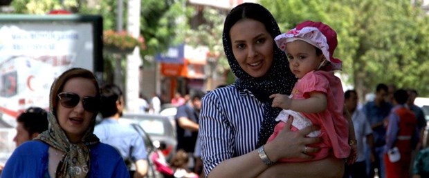 nevruz geldi antalyaya iranli turist akinibasliyor alisverise hucumeKPpPy943kej9LWl3uOfrA