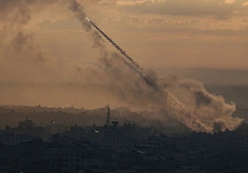 Hamas, İsrail’i roketlerle vurdu...