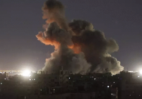 İsrail, Gazze ve Refah'a saldırdı: Çok sayıda ölü var...