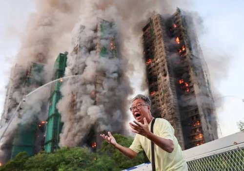 Hong Kong'da gökdelen yangını: 36 kişi hayatını kaybetti...