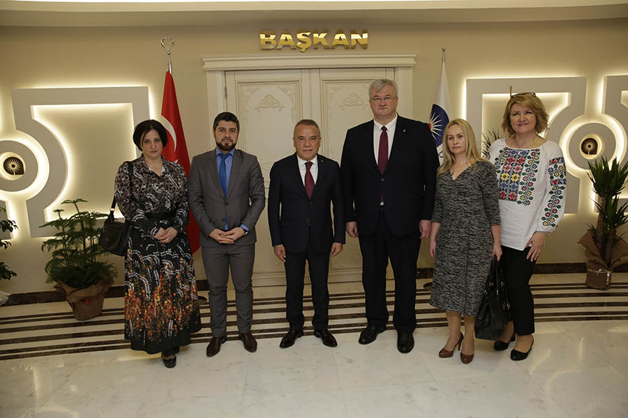 Ukrayna Büyükelçisi 7 49cbf